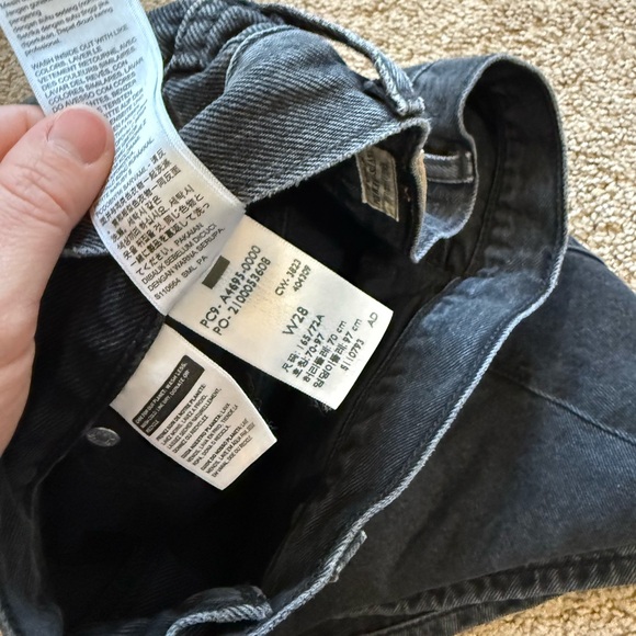 Levi’s Premium 80s Mom Shorts Black 4” - Picture 4 of 7